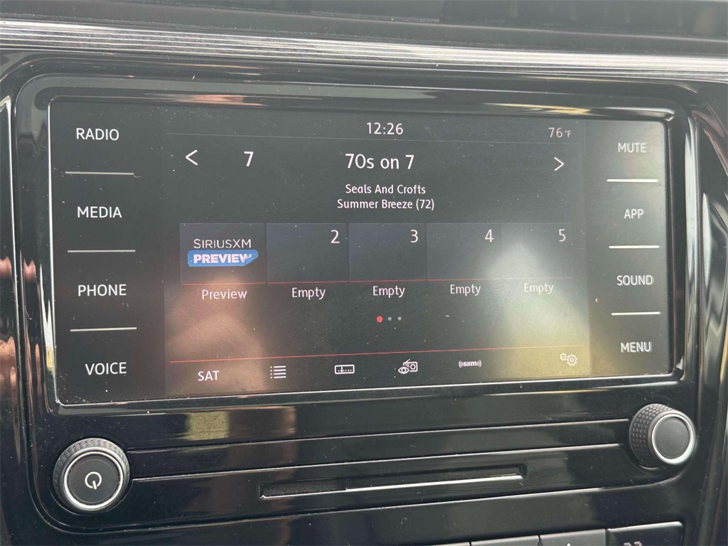 2020 Volkswagen Passat 2.0T R-Line photo 24
