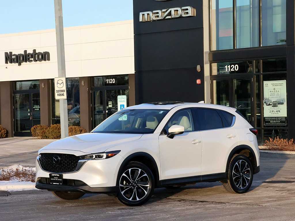 2023 Mazda CX-5 S Premium package's photo