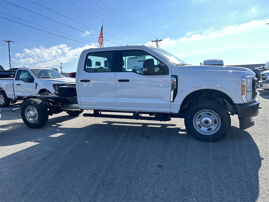 2026 Ford F-350 XL photo 2