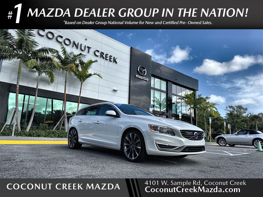 2015 Volvo V60 Platinum's photo