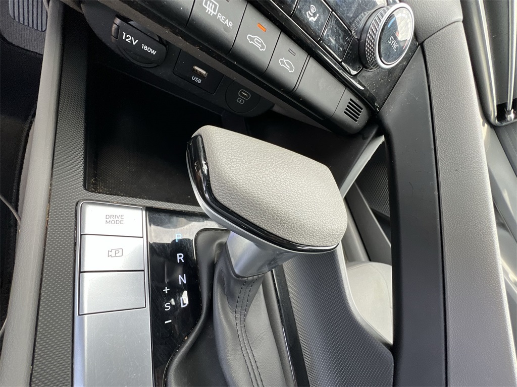 2024 Hyundai Elantra SEL photo 23