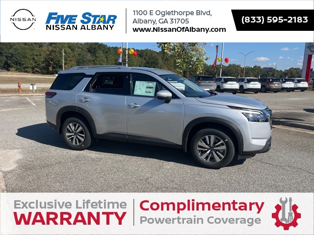 2025 Nissan Pathfinder SL's photo