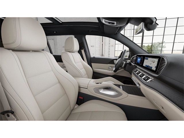 2026 Mercedes Benz GLS 450 4MATIC photo 4
