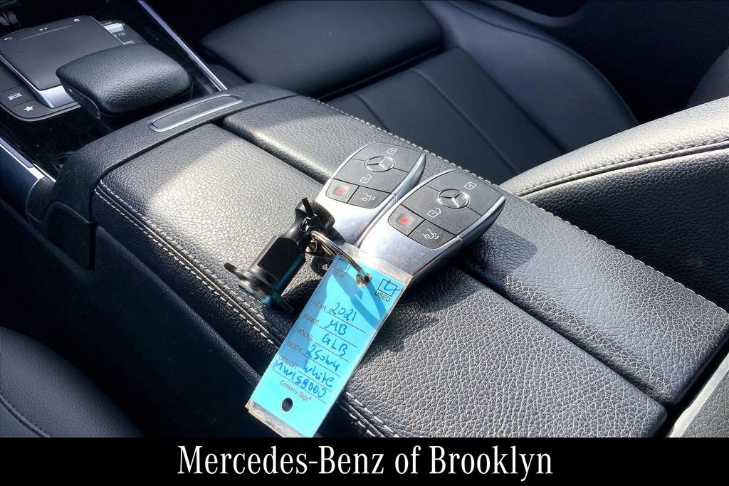 2021 Mercedes Benz GLB 250 4MATIC photo 13