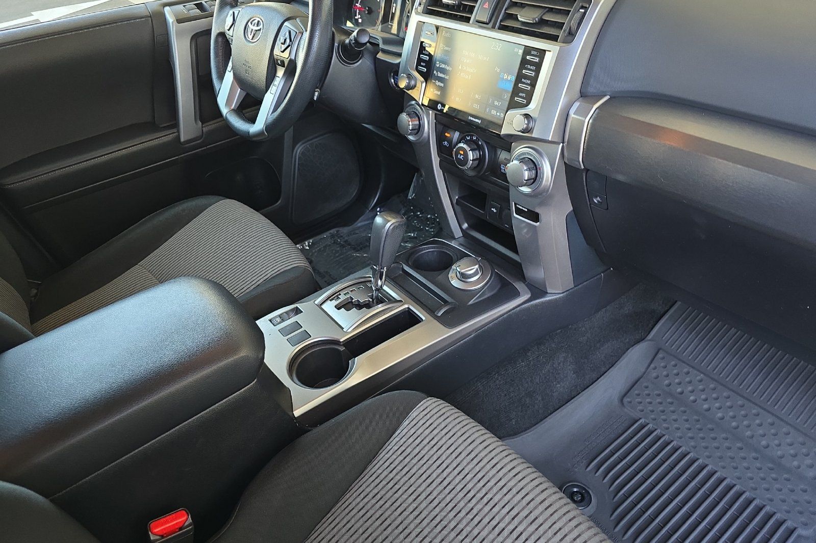 2022 Toyota 4Runner SR5 photo 14