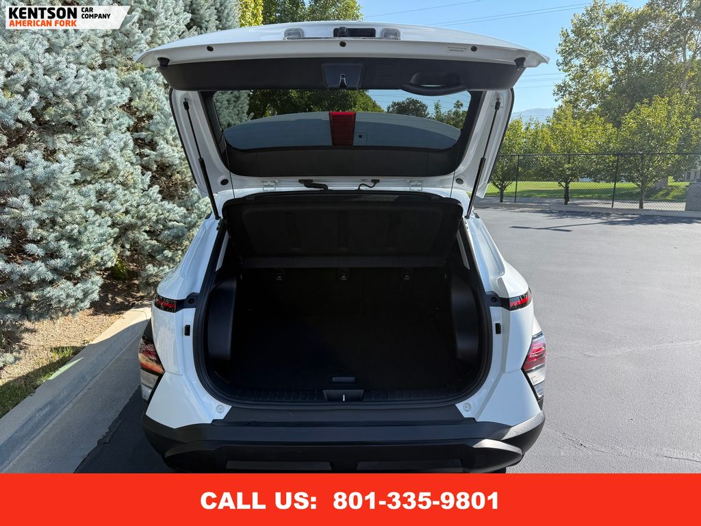 2025 Hyundai Kona SEL photo 31