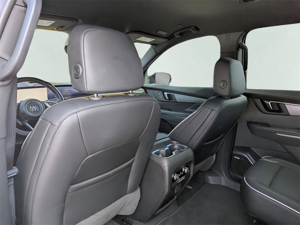 2025 Buick Enclave Sport Touring photo 13