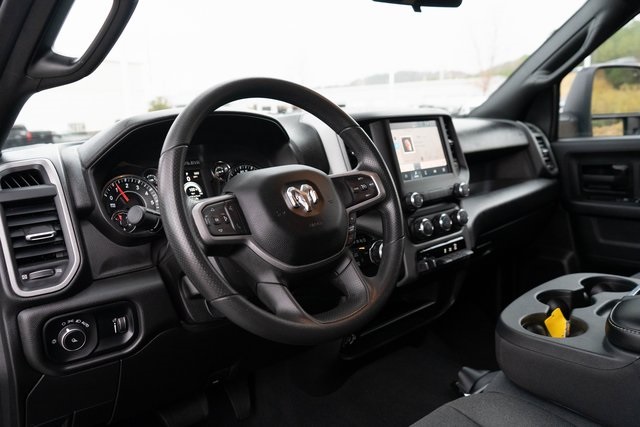 2024 Ram 2500 Tradesman photo 3