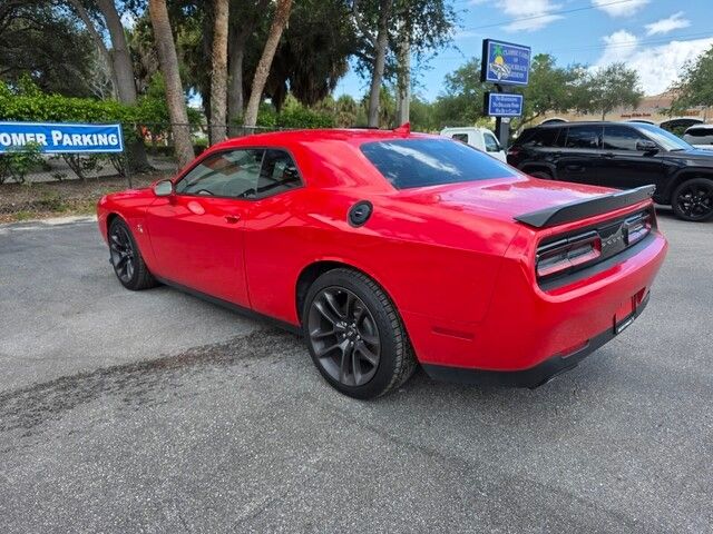 2021 Dodge Challenger R/T Scat Pack photo 4