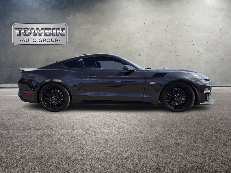 2022 Ford Mustang GT Premium photo 3
