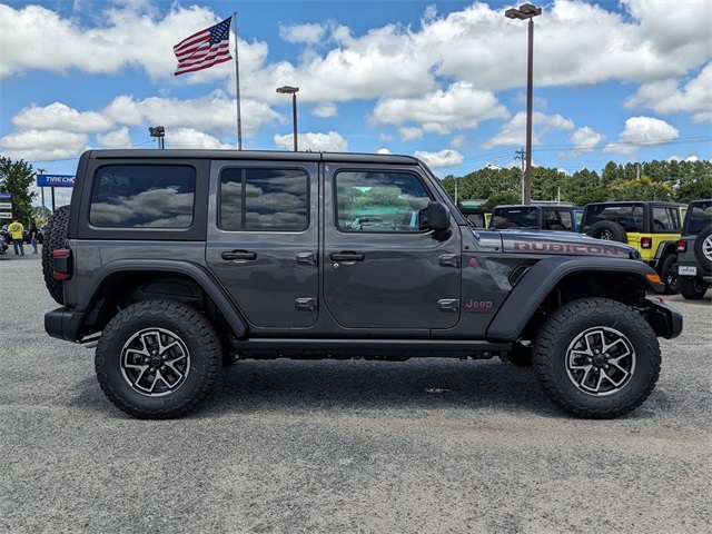 2024 Jeep Wrangler Rubicon photo 3