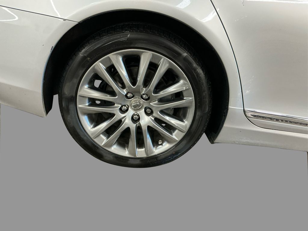 2014 Lexus LS 460 L photo 10