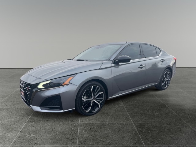 2023 Nissan Altima SR