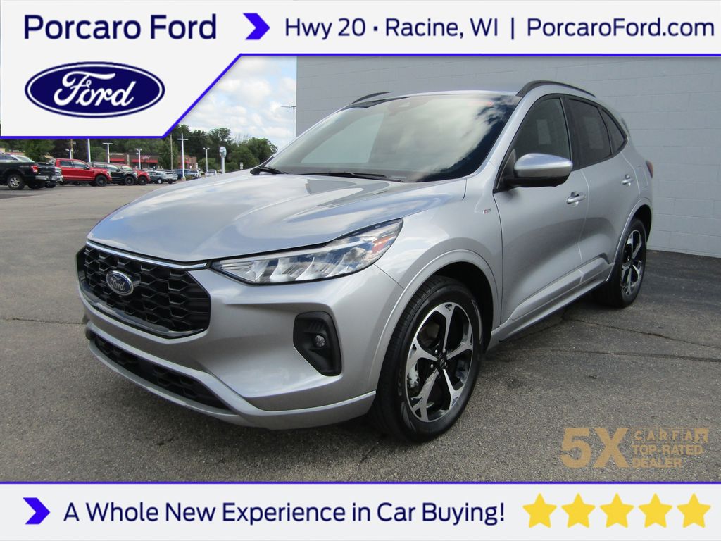 2023 Ford Escape ST-Line Select's photo