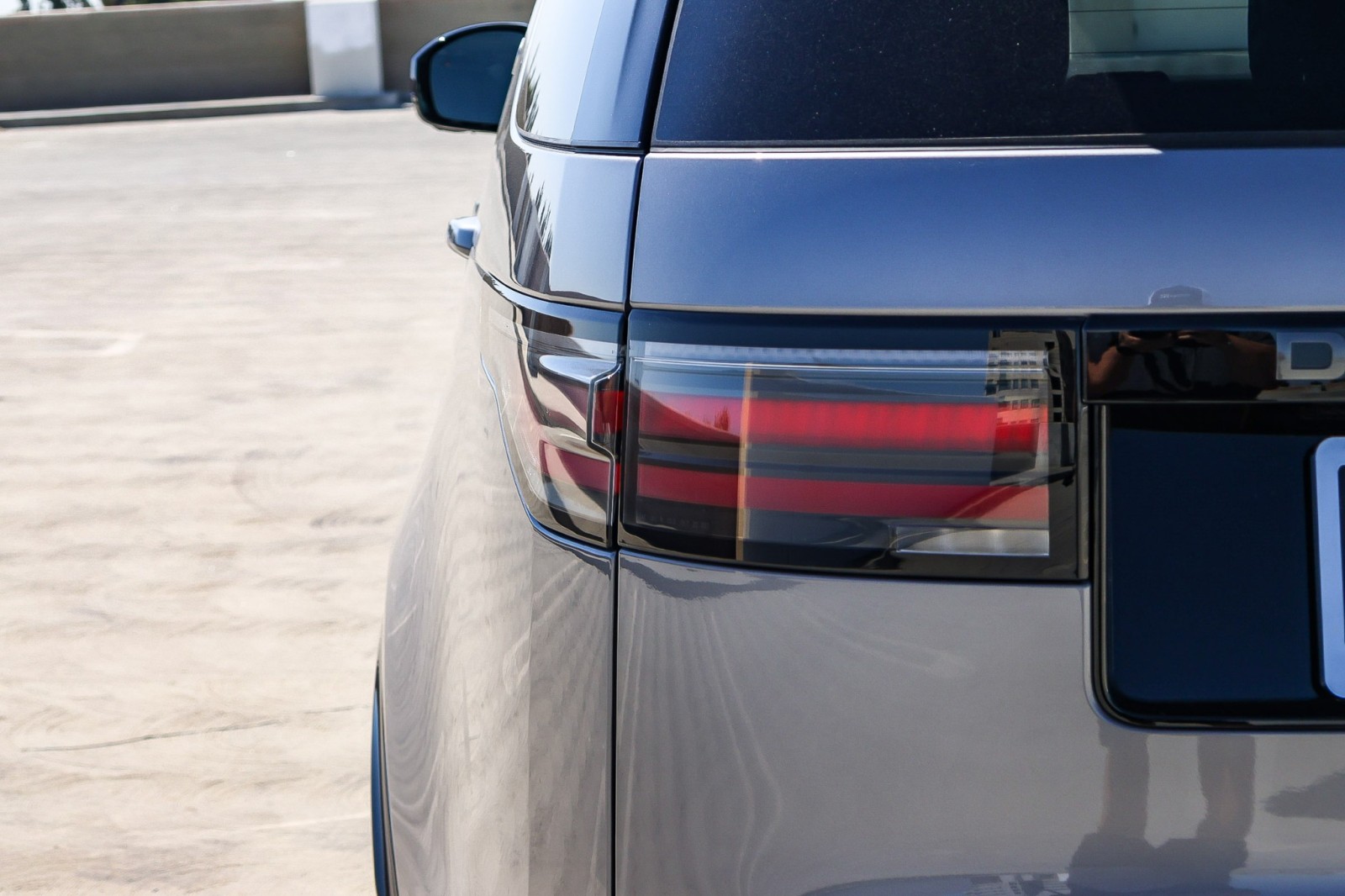 2025 Land Rover Discovery SE photo 5