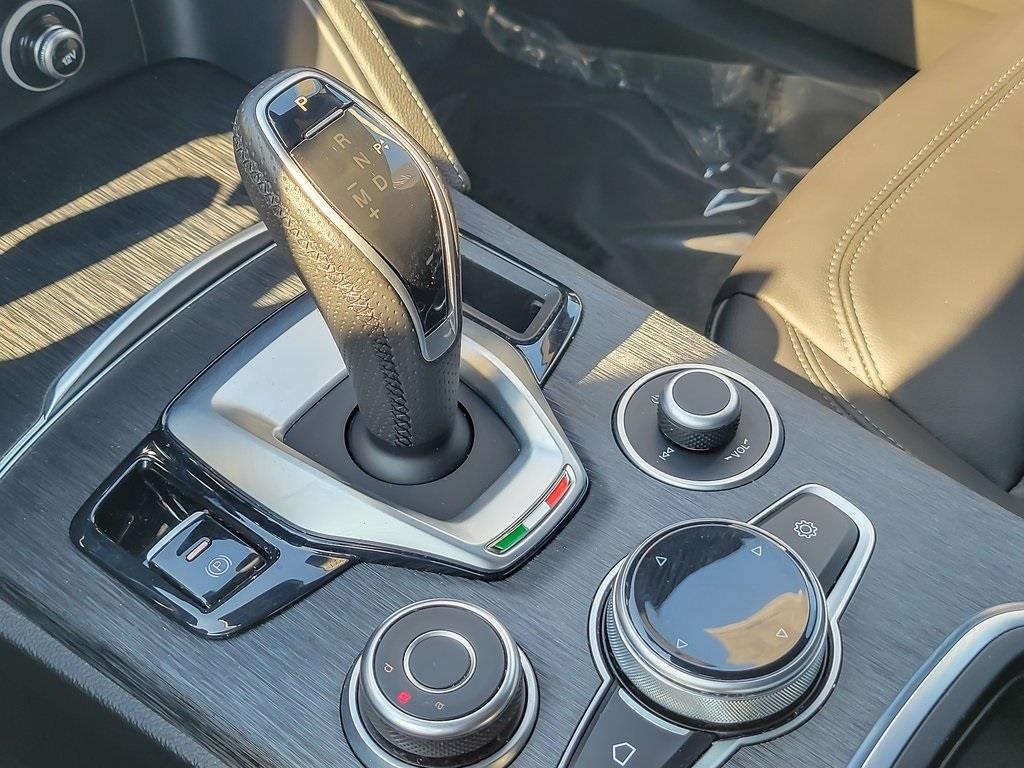 2022 ALFA ROMEO STELVIO - Image 14
