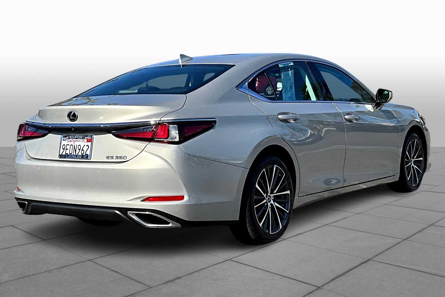 2023 Lexus ES 350 photo 11