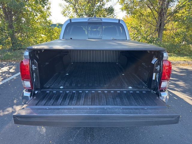 2022 Toyota Tacoma SR5 photo 10