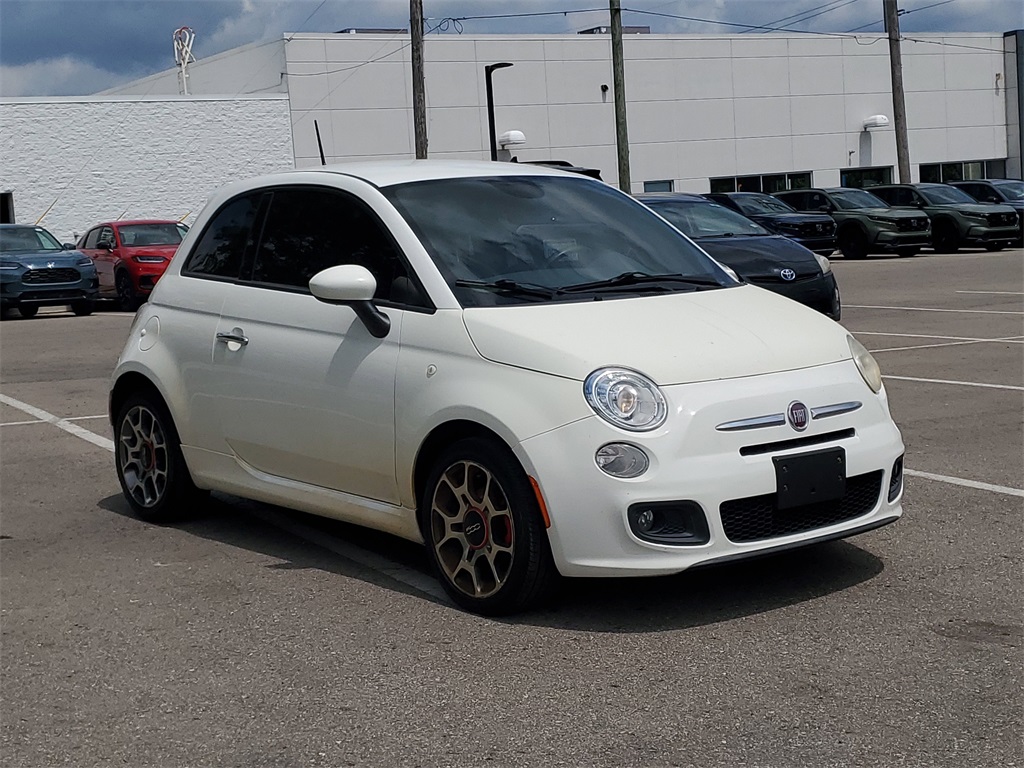 2015 Fiat 500 Sport photo 4