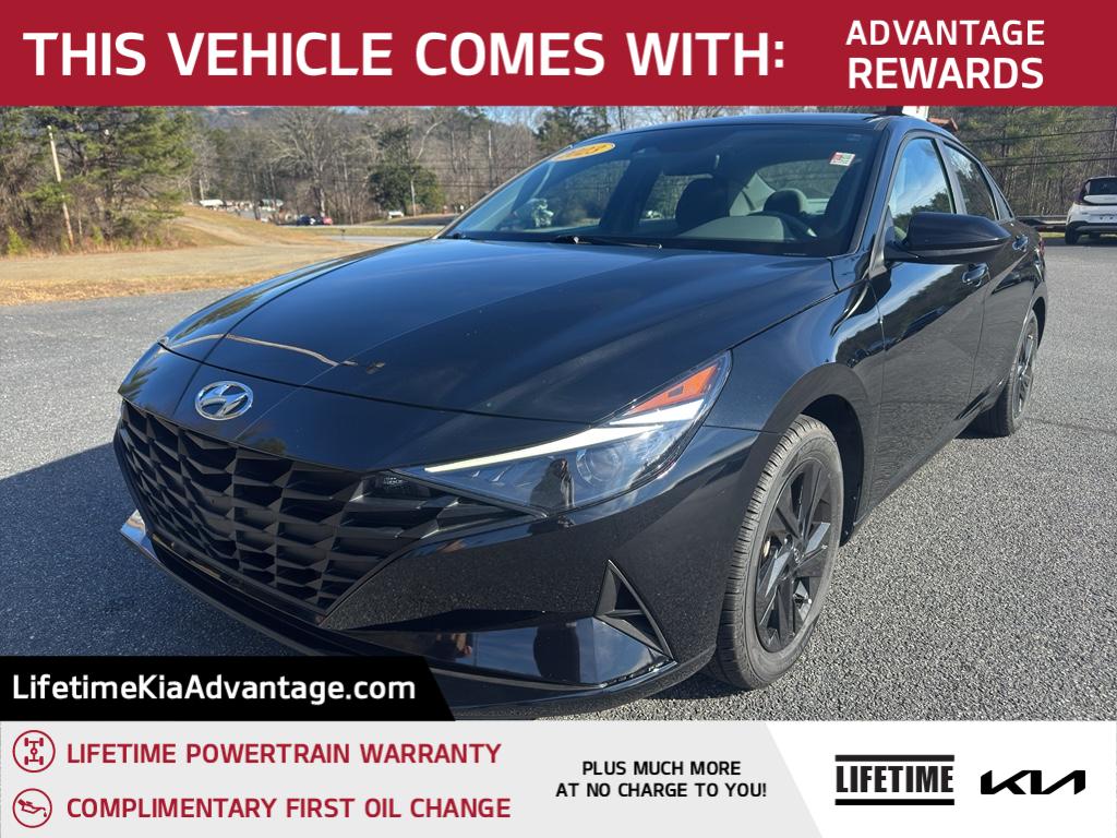 2023 Hyundai Elantra Base's photo
