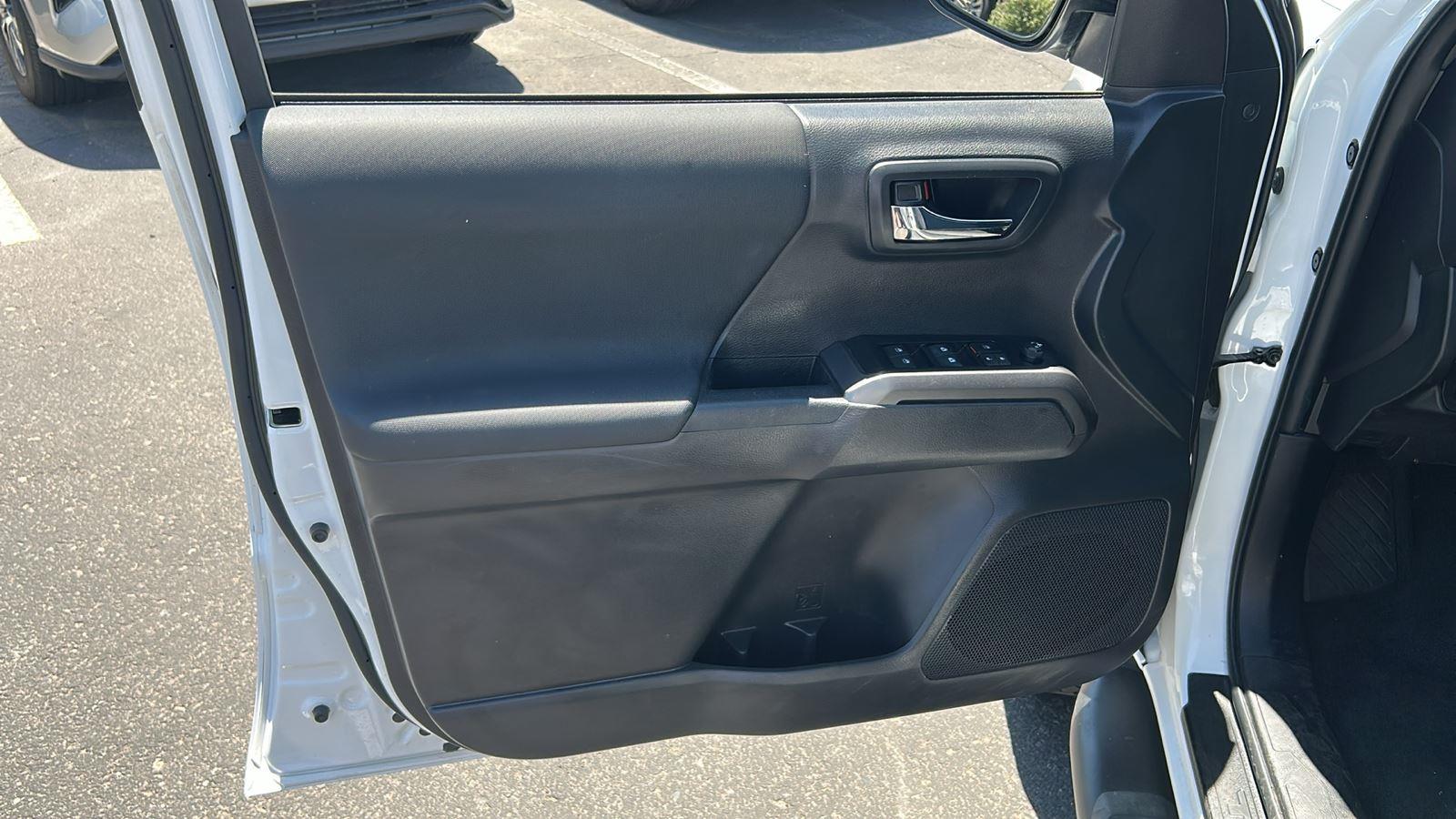 2023 Toyota Tacoma TRD Double Cab photo 5