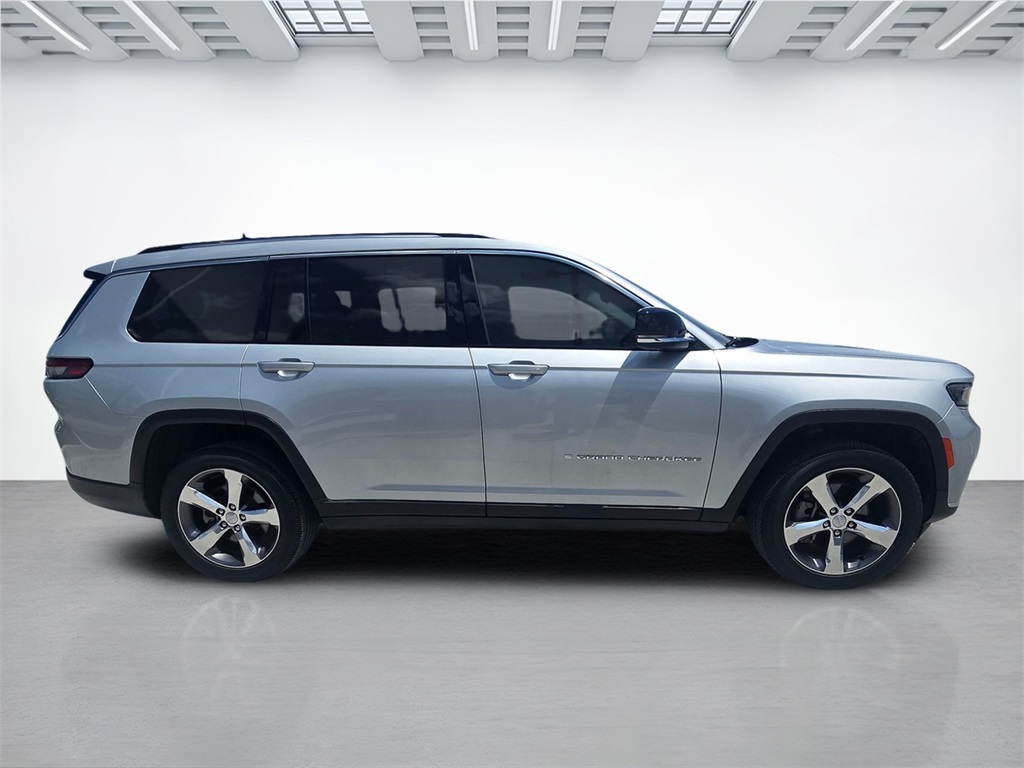 2022 Jeep Grand Cherokee Limited photo 4