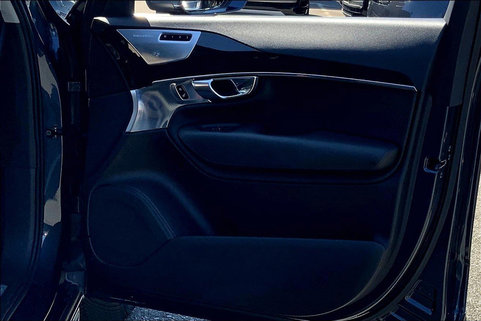 2018 Volvo XC90 Momentum photo 19