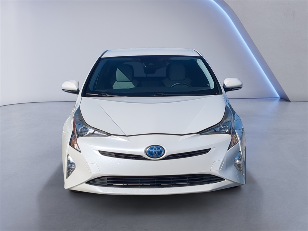 2017 Toyota Prius Three Touring photo 8