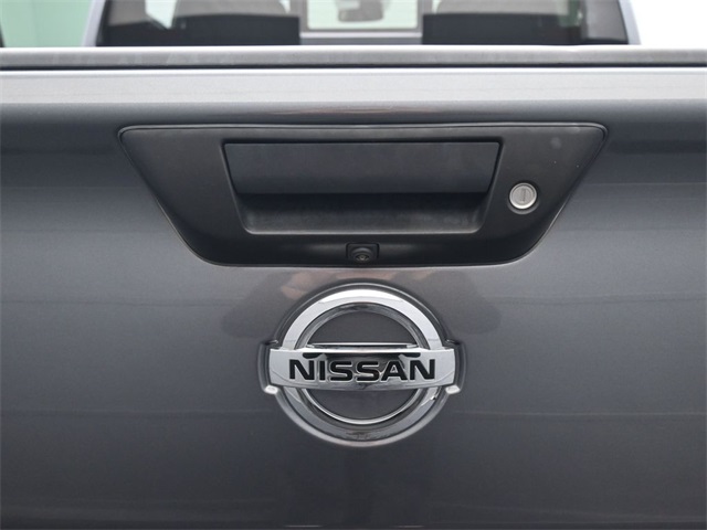 2017 Nissan Titan SV photo 24
