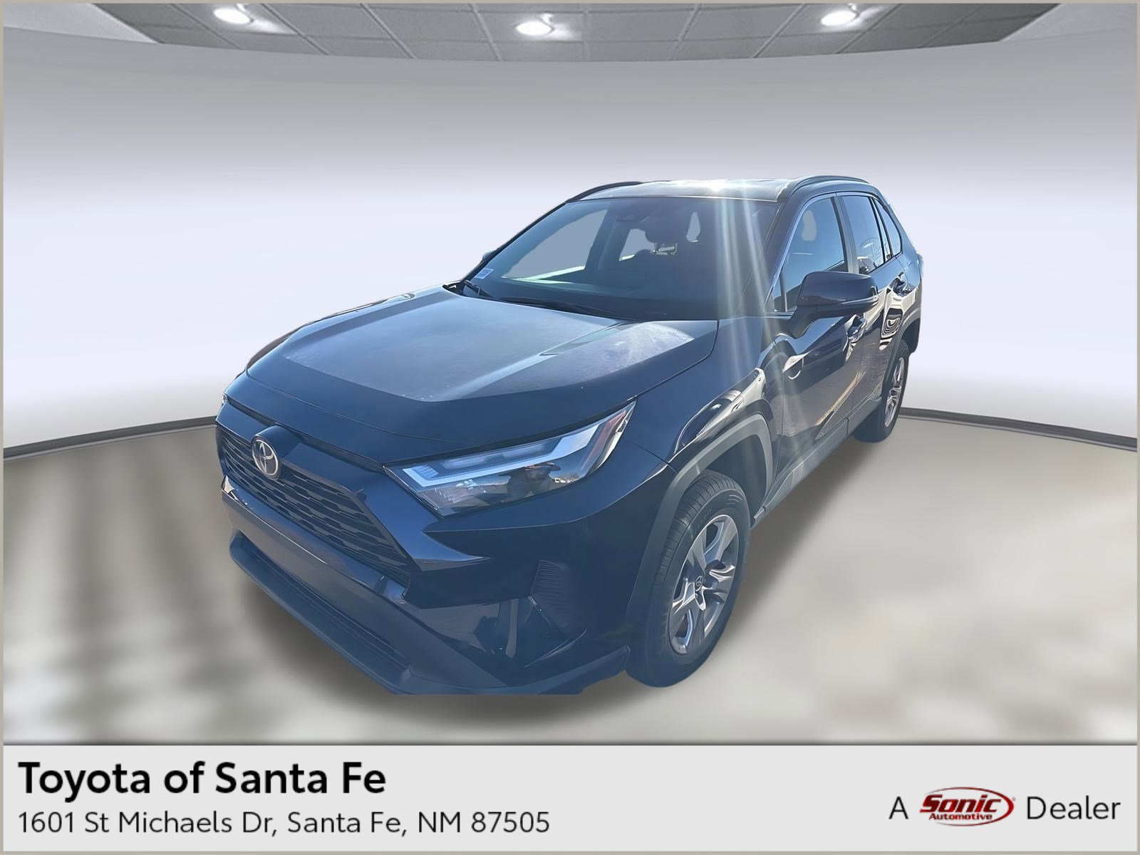 2025 Toyota RAV4 XLE's photo