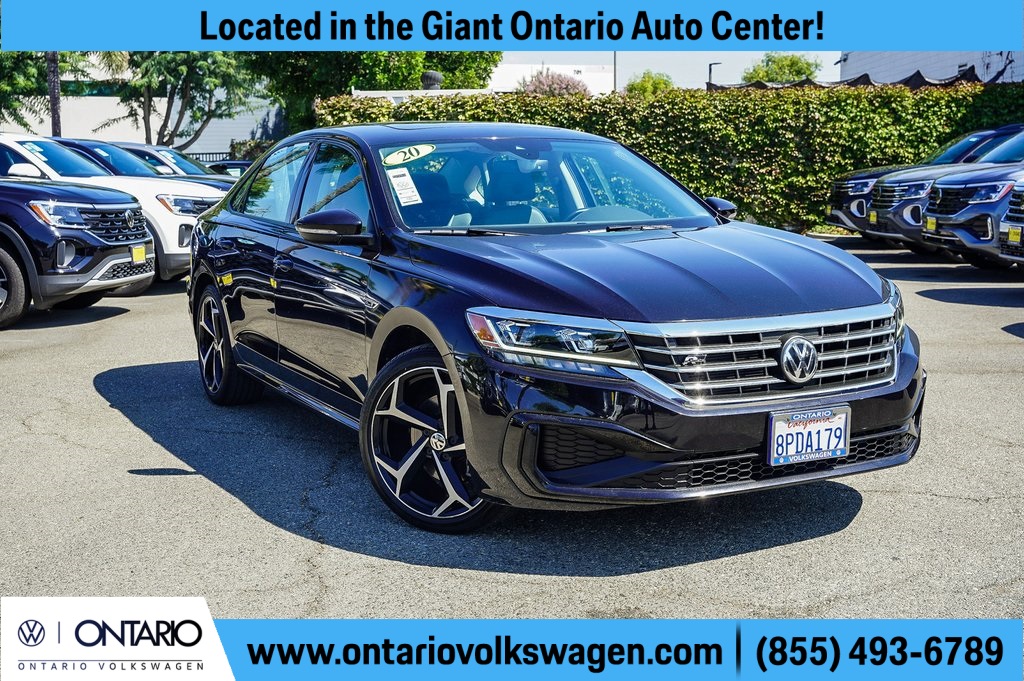 2020 Volkswagen Passat R-Line's photo