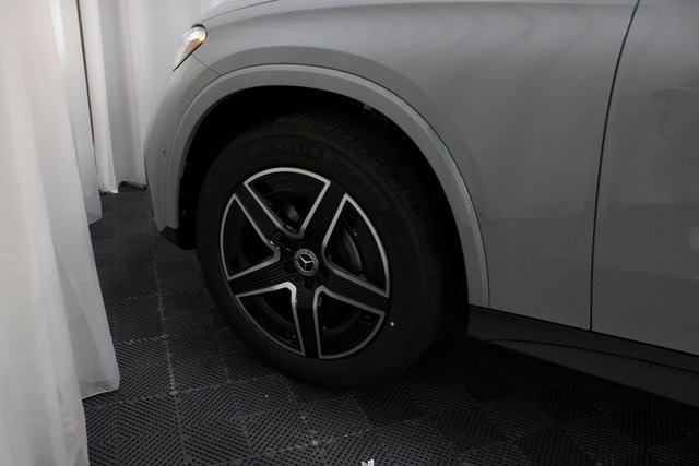 2025 Mercedes Benz GLC 300 4MATIC photo 9