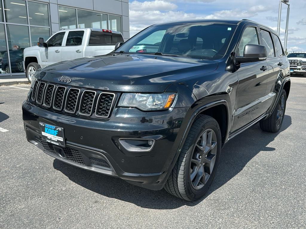 2021 Jeep Grand Cherokee Anniversary Edition photo 2