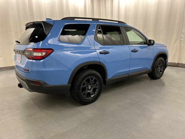 2025 Honda Pilot TrailSport photo 4