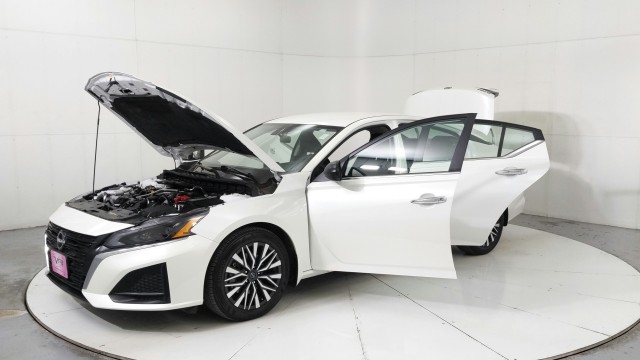 Used 2024 WHITE Nissan 2.5 SV image 10