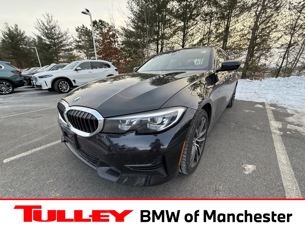 2020 BMW 3 Series 330i's photo