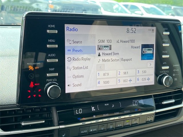 2022 Toyota Sienna XLE photo 10