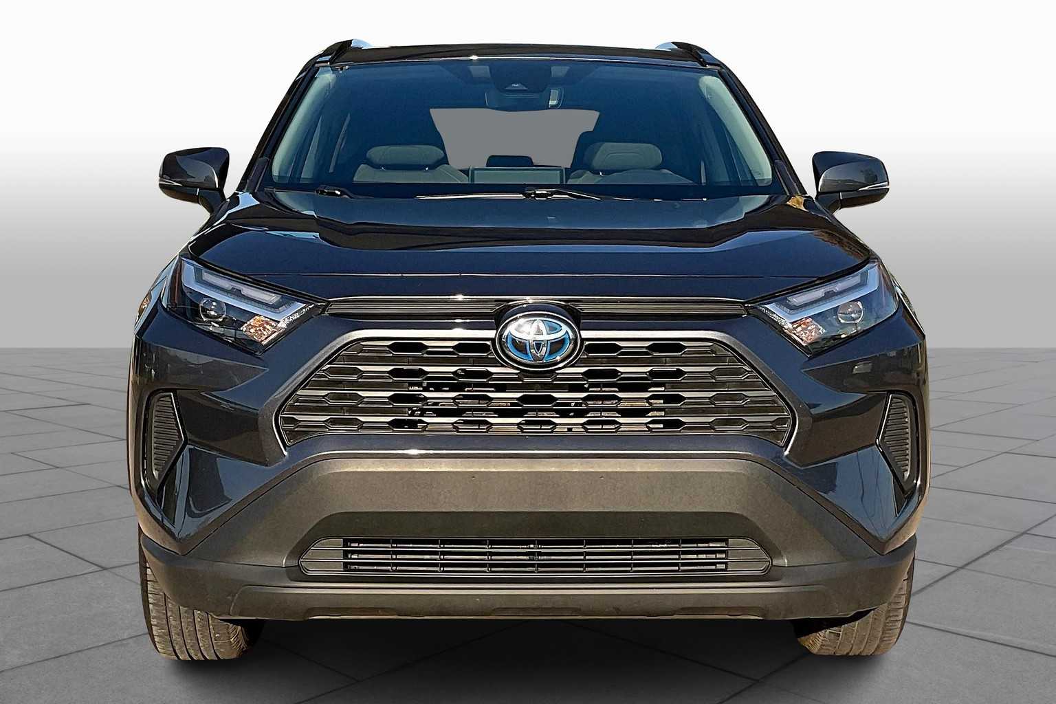 2022 Toyota RAV4 Hybrid XLE Sport photo 2