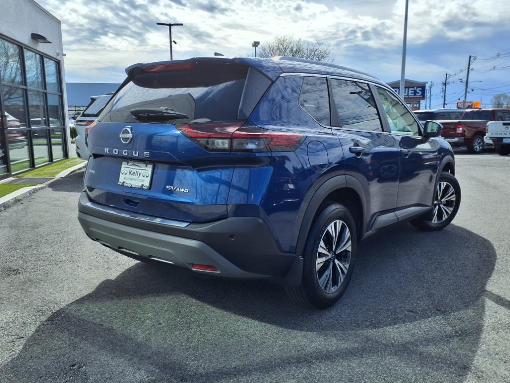 2022 Nissan Rogue SV photo 5