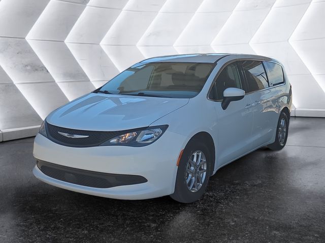 2023 Chrysler Voyager LX photo 3