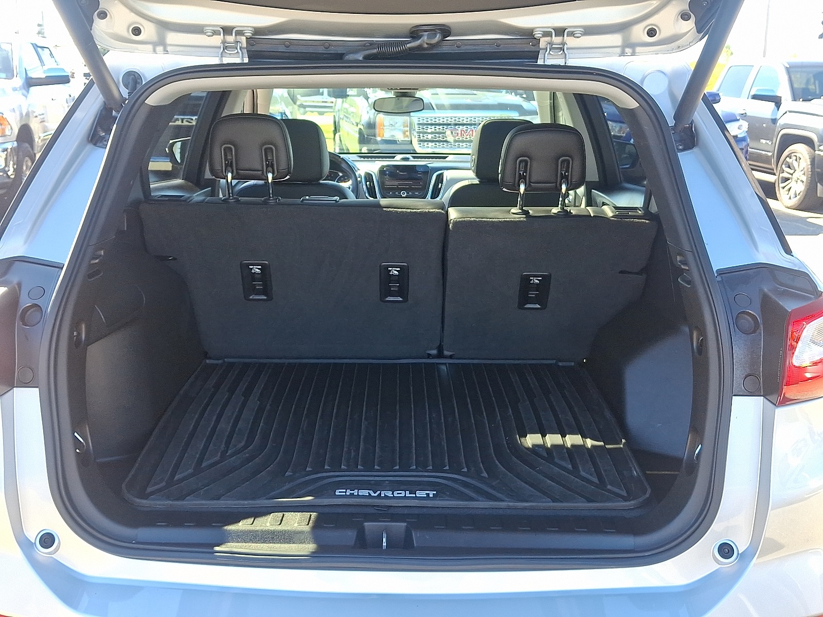 2019 Chevrolet Equinox Premier photo 28