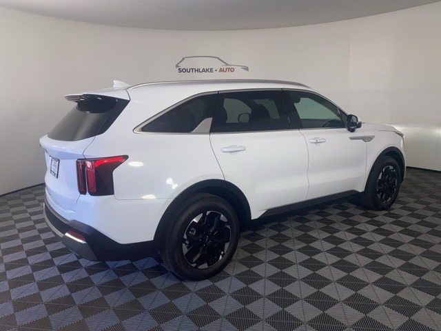 2025 Kia Sorento S photo 7