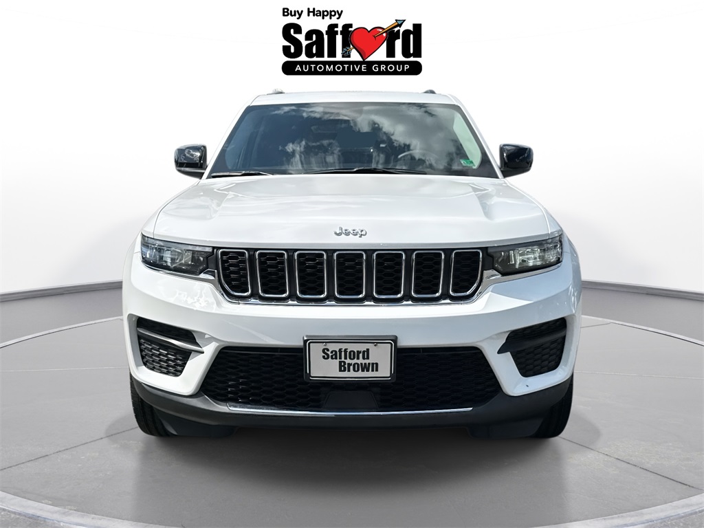 2023 Jeep Grand Cherokee Laredo photo 6