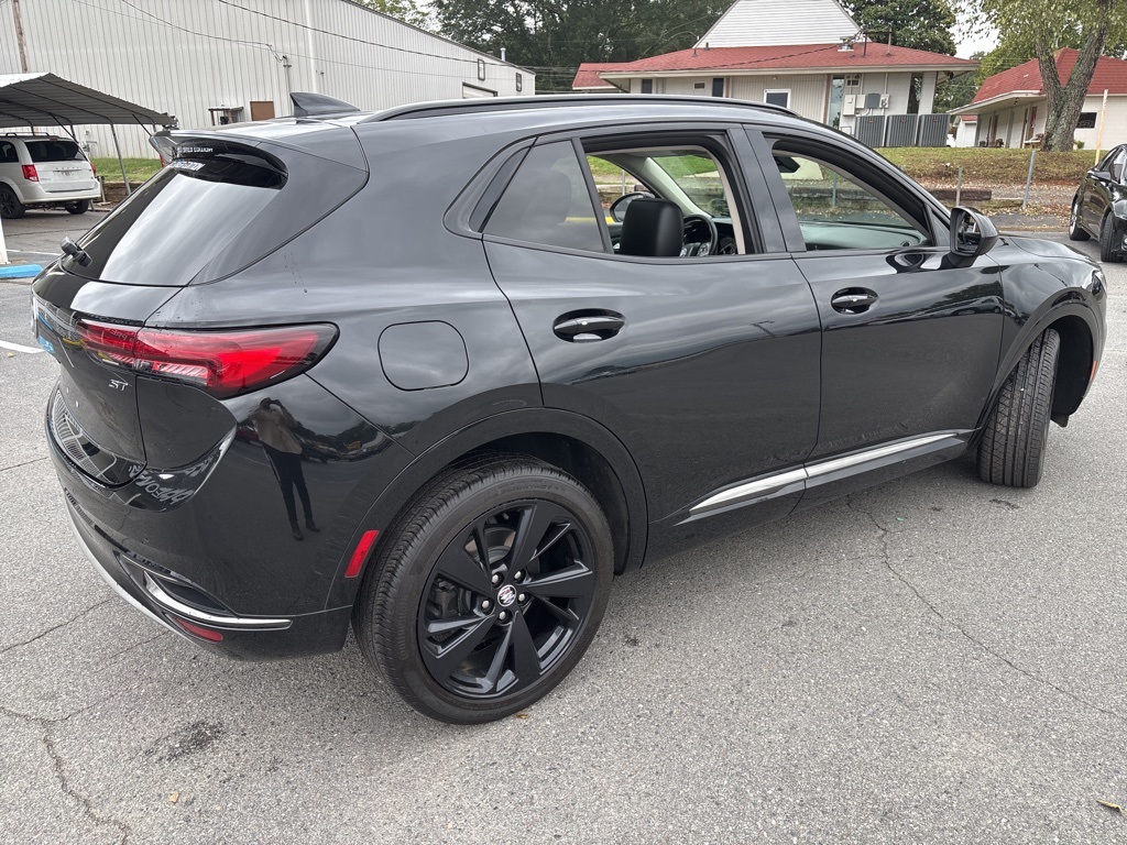 2023 Buick Envision Essence photo 3