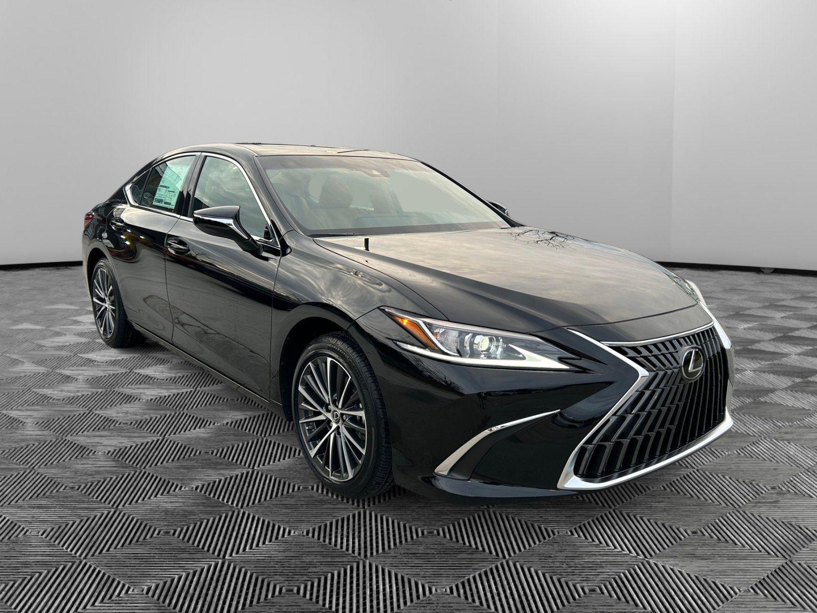 2025 Lexus ES Base's photo