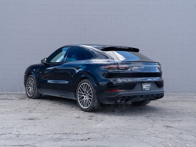 2022 Porsche Cayenne Coupe S photo 3