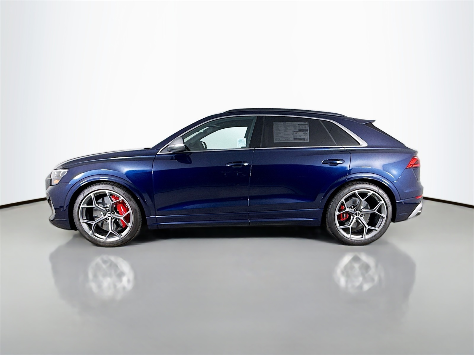 2025 Audi RS Q8 photo 4
