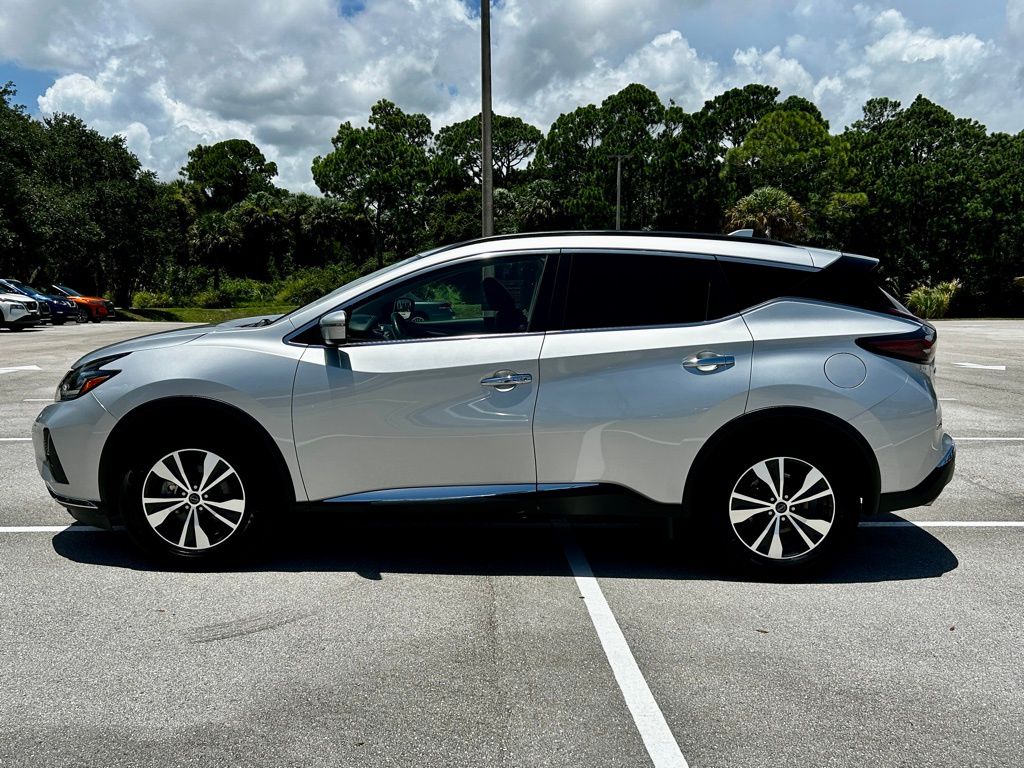 2023 Nissan Murano SV photo 3