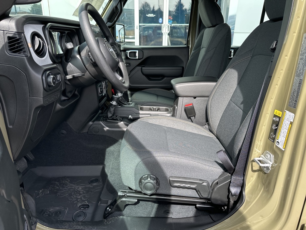 2025 Jeep Wrangler Sport photo 21