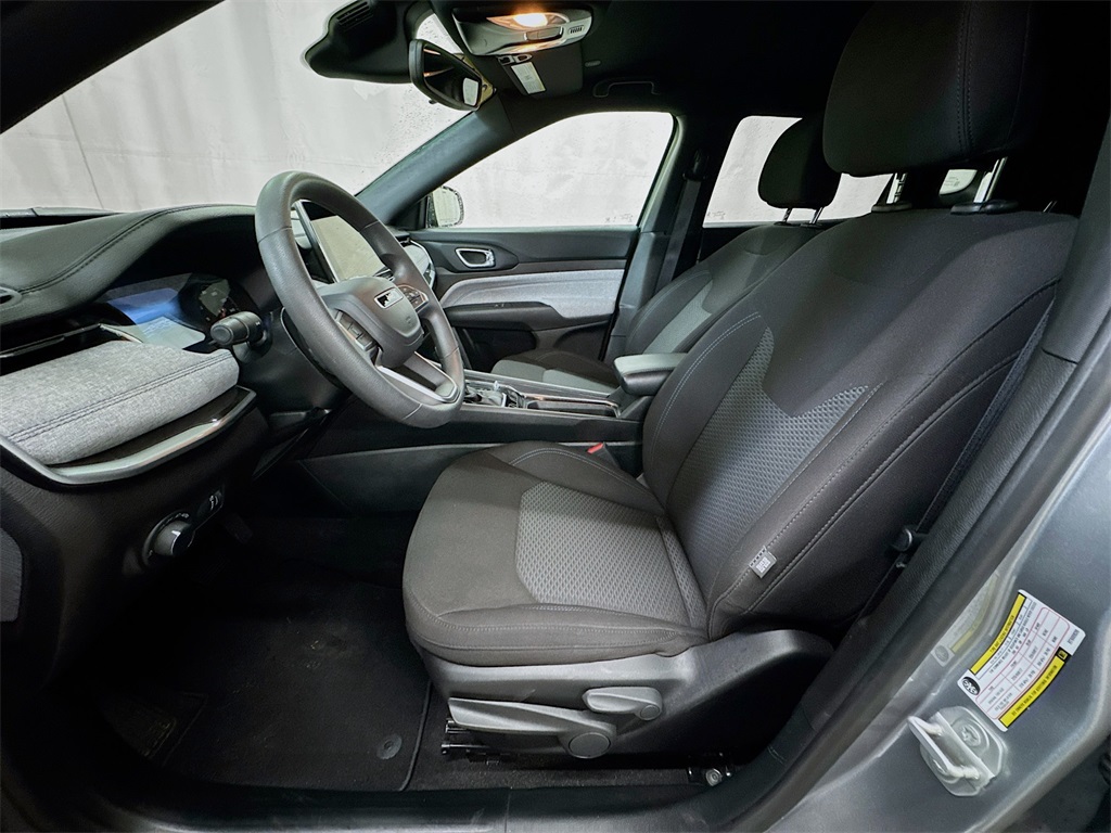 2024 Jeep Compass Sport photo 16
